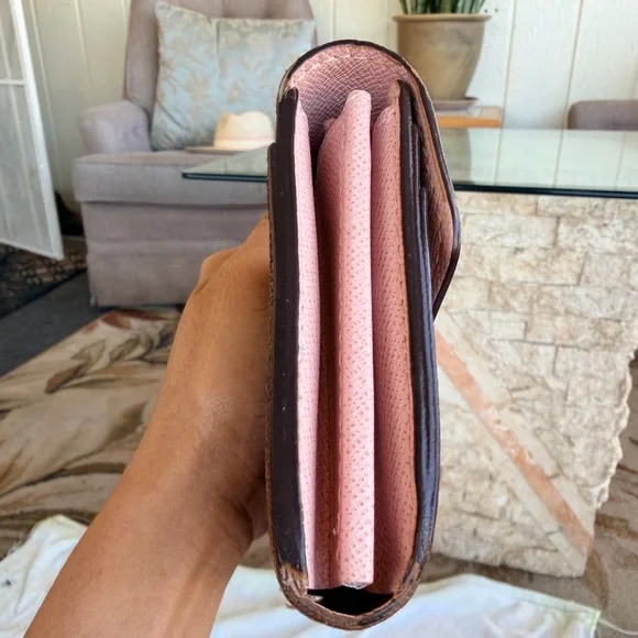 Louis Vuitton Sarah Wallet - Picture 4 of 8